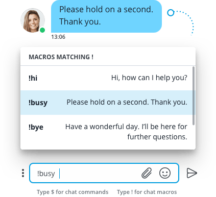 Recurso de macro de Live Chat de Userlike, com um Operator usando uma mensagem fixa que pede ao cliente que espere por um segundo.